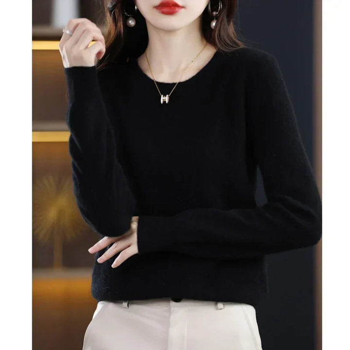 Pull femme élégant, doux et chaud. Un choix parfait pour l'hiver, mode féminine confortable.