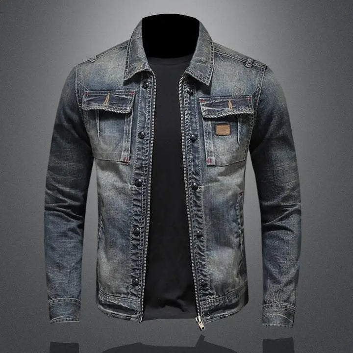 Blouson homme gris style rétro-classique, idéal pour un look quotidien décontracté ou streetwear. Confort et élégance.
