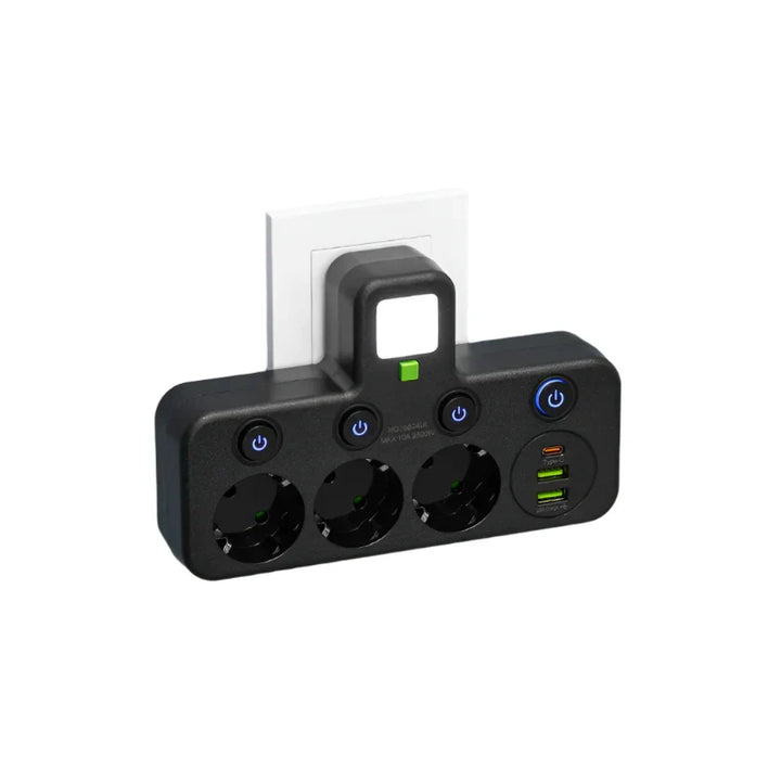 Multiprise intelligente 2500W noire, avec USB-C et parasurtenseur, offrant connectivité et sécurité pour tous.
