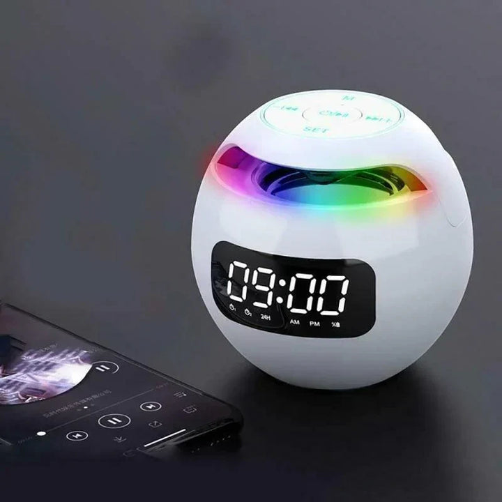 Haut-parleur Bluetooth décoratif avec réveil numérique et lampe de chevet LED pour ambiance musicale douce.