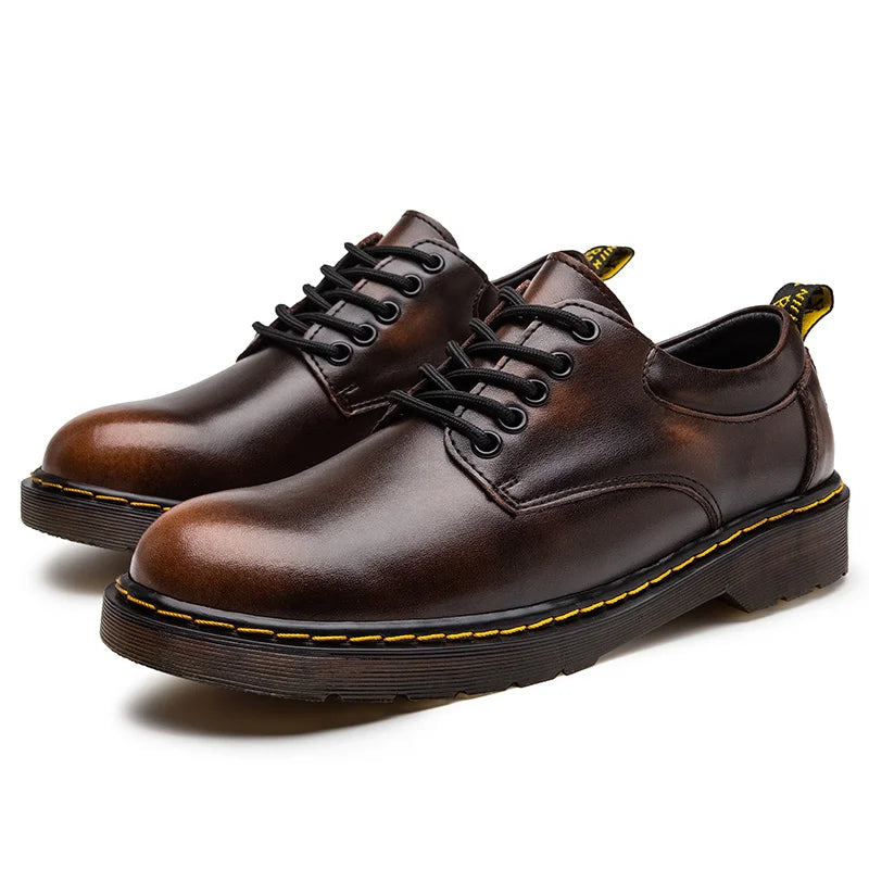 Bottes en cuir NobleStride, parfaites pour homme, allient luxe, confort et durabilité. Idéales pour le quotidien.