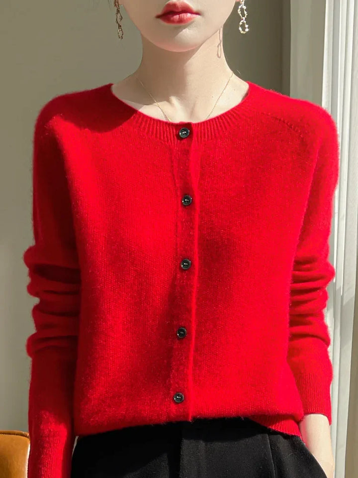 Cardigan femme élégant, un essentiel polyvalent pour le printemps, l'automne et l'hiver.