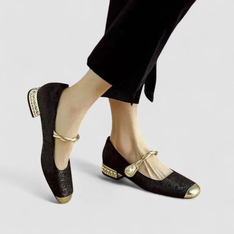 Chaussures orthopédiques Mestelle, talon large, confort et style moderne pour femme.