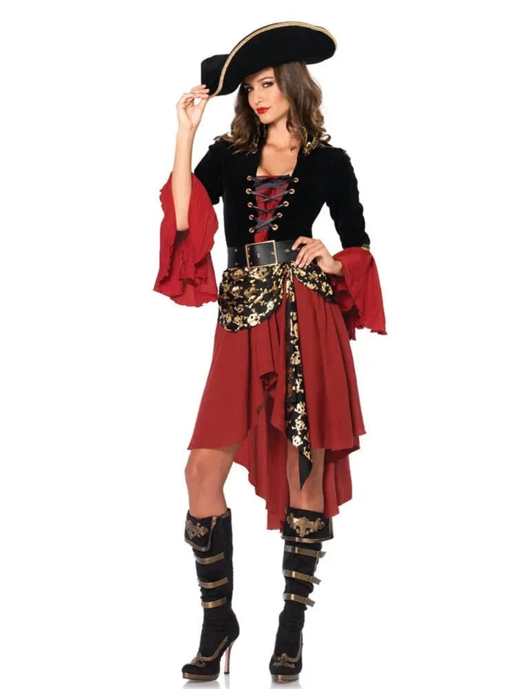 Superbe déguisement pirate femme pour Halloween ou fête, incluant une tenue détaillée et un chapeau distingué.