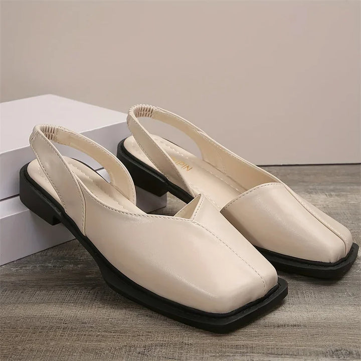 Mode femme: Escarpins Carmen, élégance chic et bout carré contemporain, grande tendance.