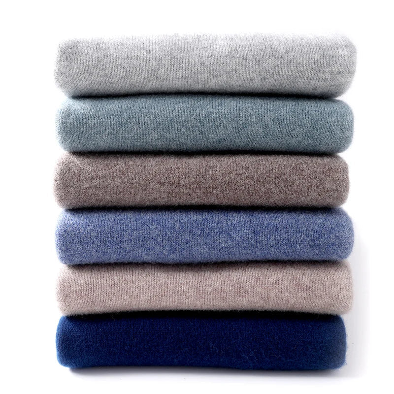 Pull en laine mérinos pour homme, essentiel pour un style hivernal chic et confortable.