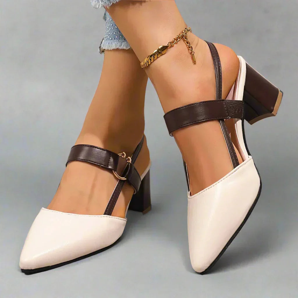 Chaussures talons bloc beige femme, slingback et bout pointu. Style chic et confortable, parfait pour l'été.
