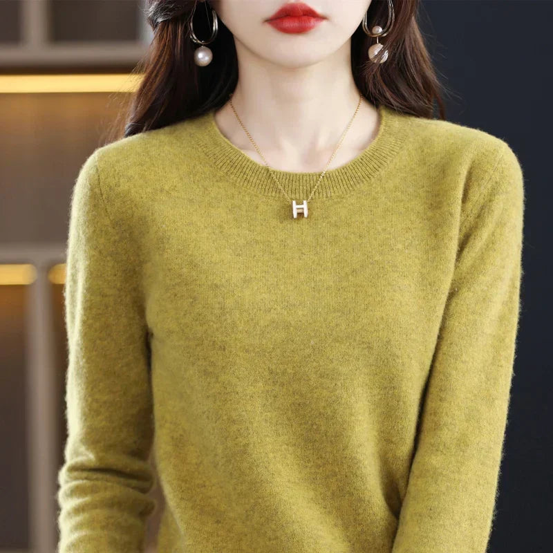 Pull doux et élégant pour femme, idéal automne/hiver. Confortable, style chic, mode féminine.