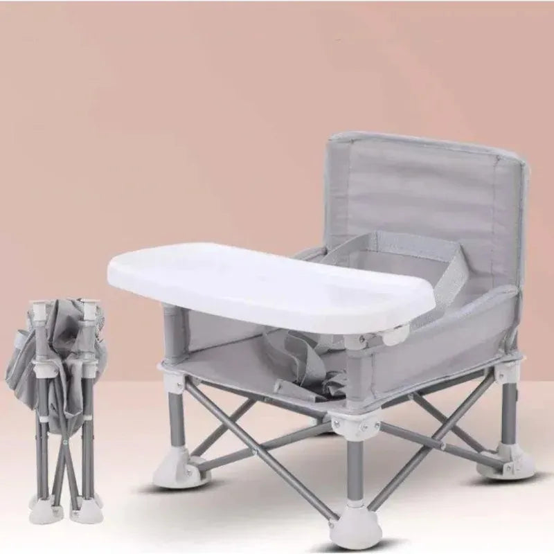 Chaise bébé pliante portable pour repas. Parfaite pour voyage, pique-nique et camping. Rangement facile.