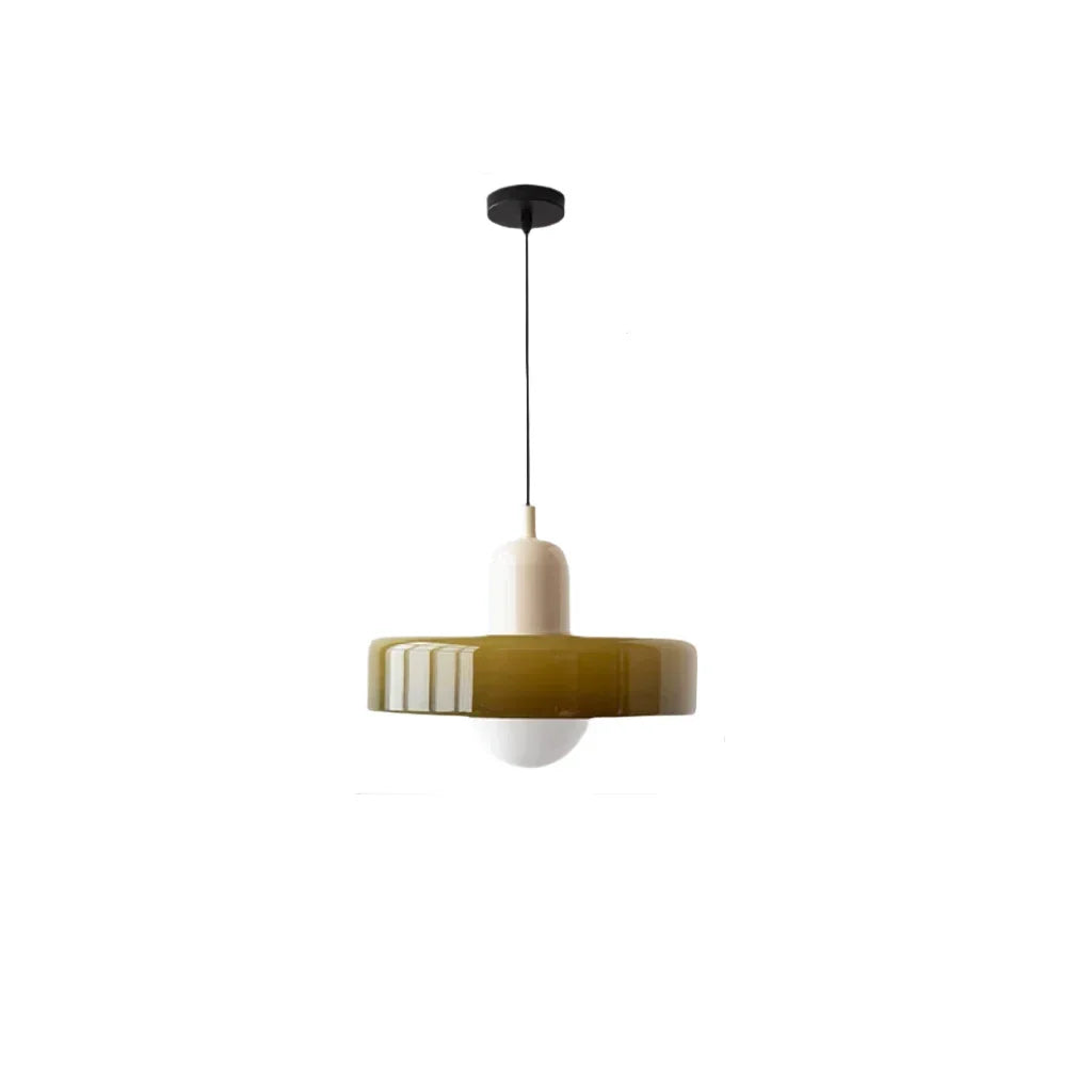 Suspension polyvalente CelestiGlass, design épuré pour divers espaces intérieurs, moderne et chic.