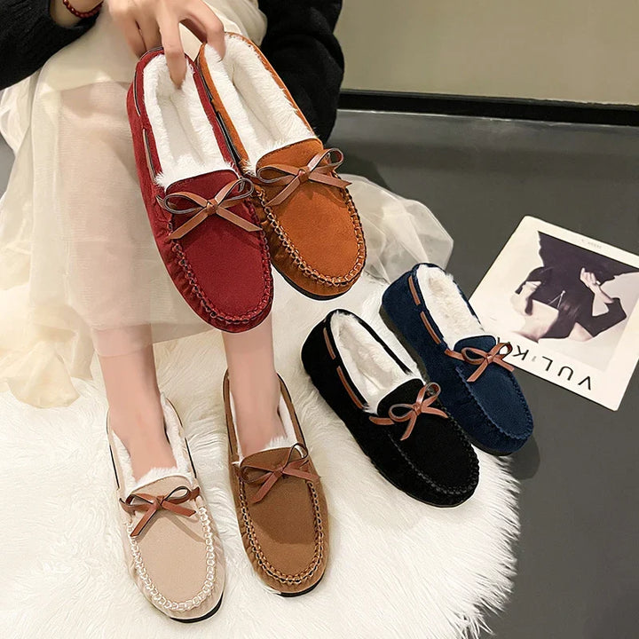 Mocassins LuxeStep élégants pour femme en cuir suédé, style chic avec nœud, confort idéal pour l'automne.