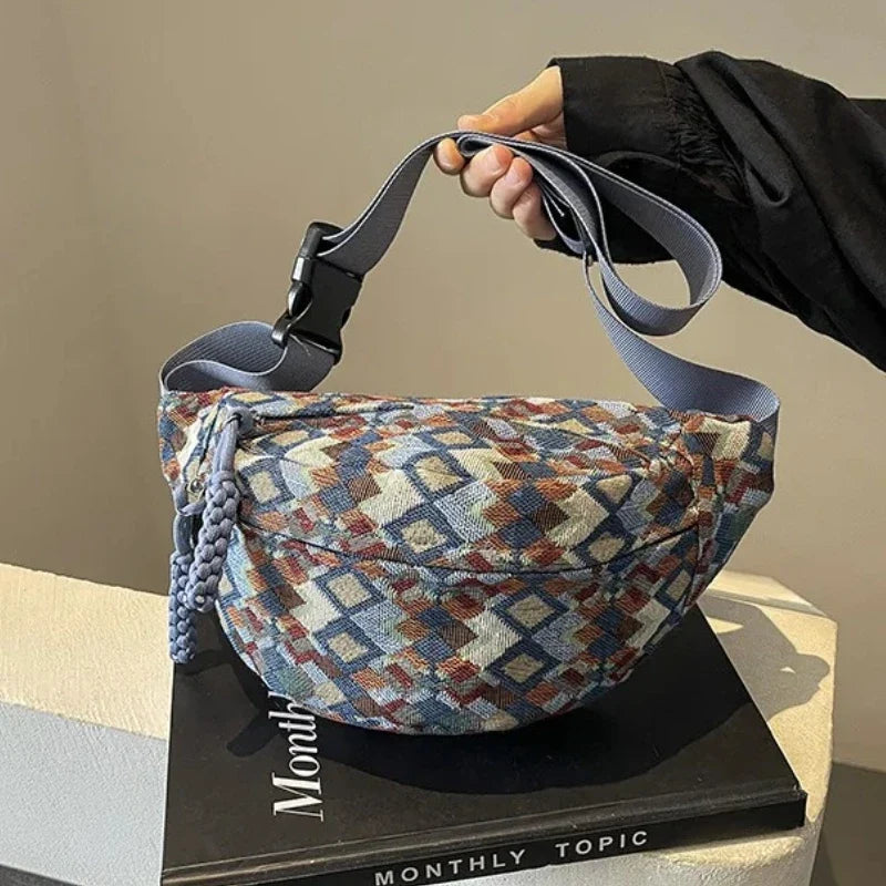 Sac banane ajustable femme en canvas avec motifs ethniques, idéal pour le quotidien, très pratique.