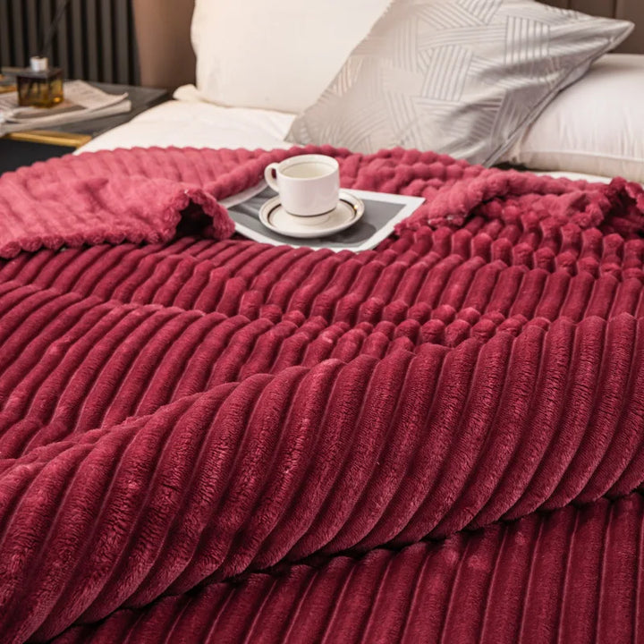 Couverture confortable LuxeCocoon pour salon, polyester, un cadeau idéal pour la maison.