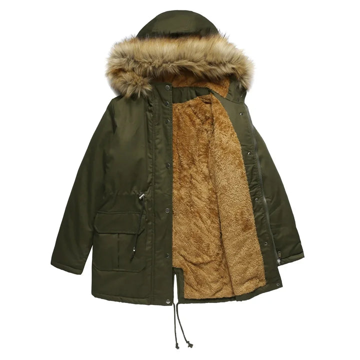 Parka longue silhouette féminine, élégante et chaude, avec col en fourrure, parfaite contre le froid.