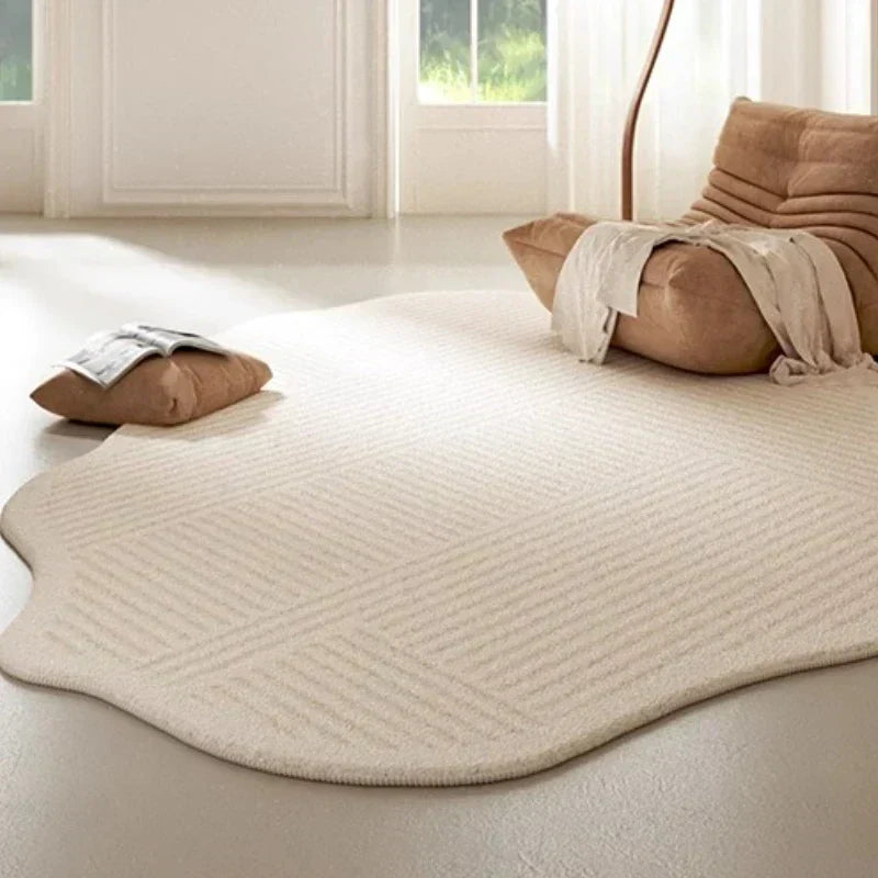 Tapis organique moelleux Matta I pour salon, design moderne et doux en polyester lavable.