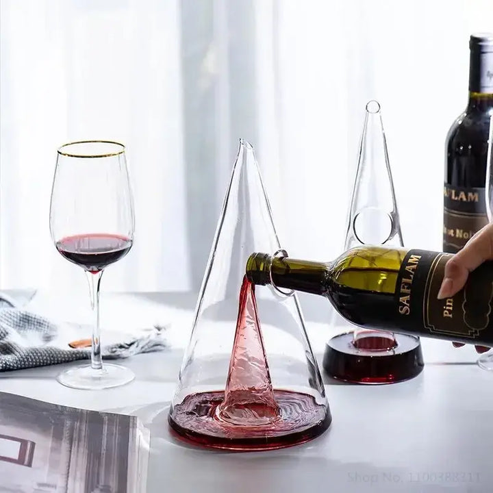 Carafe à vin pyramide en verre, cadeau idéal pour amateur de vin, aérateur & décanteur innovant.