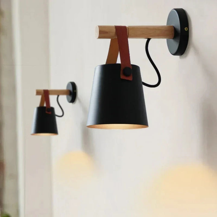 Créez une ambiance lumineuse avec l'applique murale LED SkandiShine. Design scandinave pour un éclairage doux.