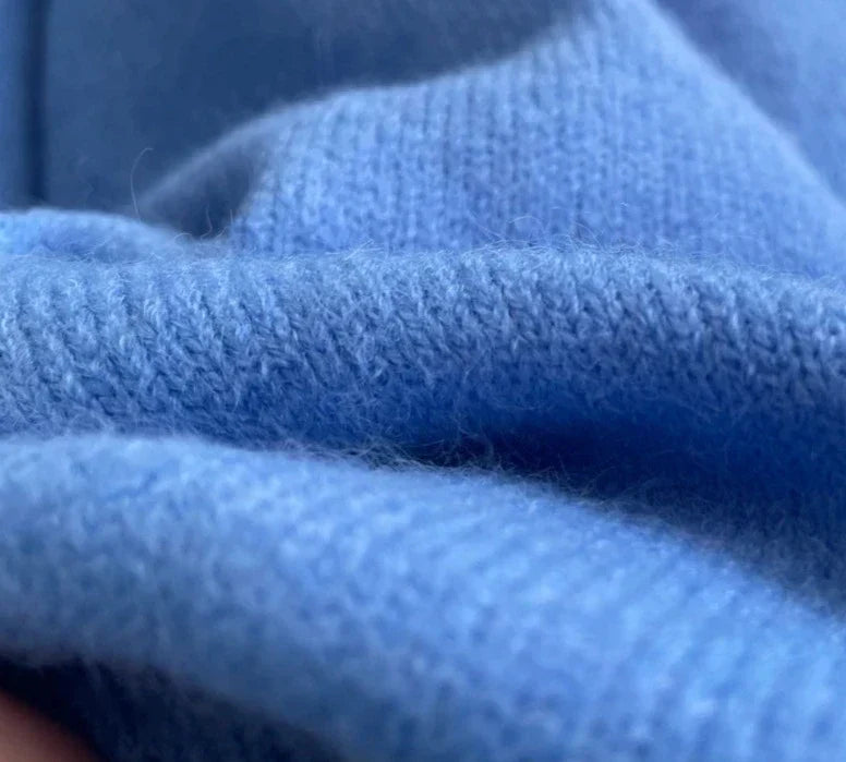 Pull femme doux, confortable et élégant. Chandail intemporel pour la mode hivernale polyvalente.