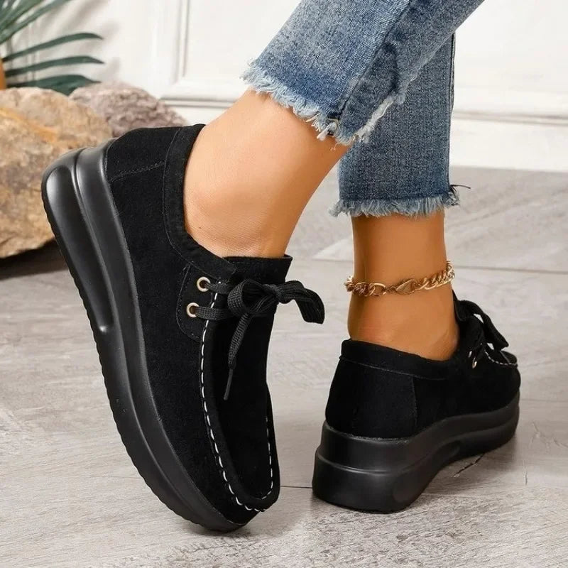 Belles chaussures d'hiver femme, chaudes et confortables, avec une semelle anatomique amortissante.