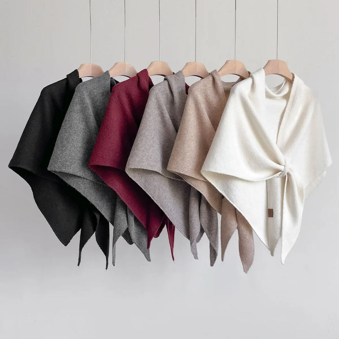 Châle polaire femme doux et élégant. Accessoire mode chaud et confortable pour l'hiver.