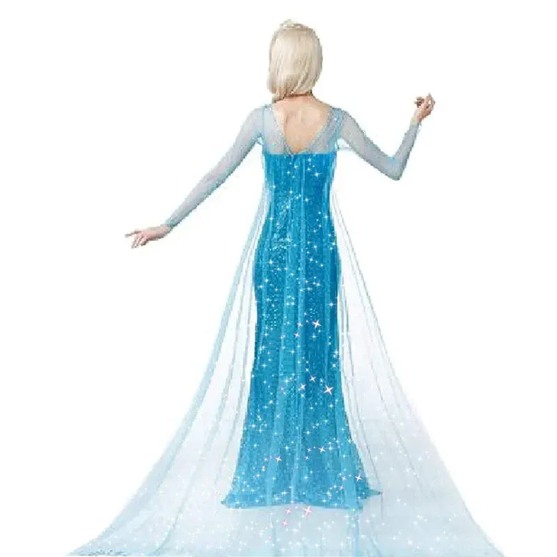 Robe longue de déguisement femme bleu glacier avec paillettes, effet scintillant pour une allure royale.