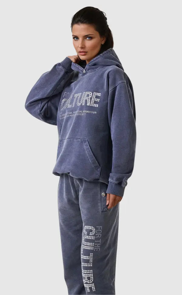 Sweat à capuche bleu 'For the Culture' pour femme, vêtement décontracté style statement et tendance streetwear.
