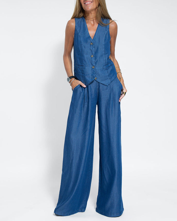 Tenue fluide et chic : ensemble en lin pour femme, gilet et pantalon ample.