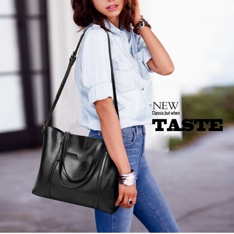 Sac à main polyvalent en cuir synthétique, design moderne et chic pour femme.