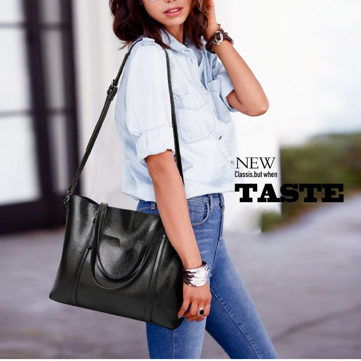 Sac à main polyvalent en cuir synthétique, design moderne et chic pour femme.