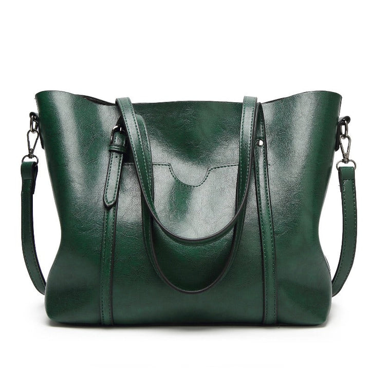 Sac à main luxe pour femme, cuir synthétique résistant, couleur classique et intemporelle.