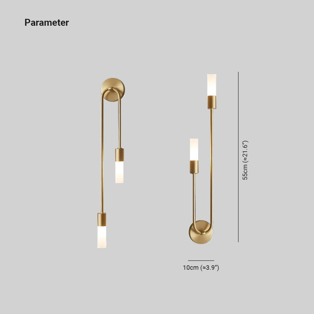 Luminaire mural LED contemporain or, diffuse une lumière chaude, idéal pour une décoration intérieure stylée.