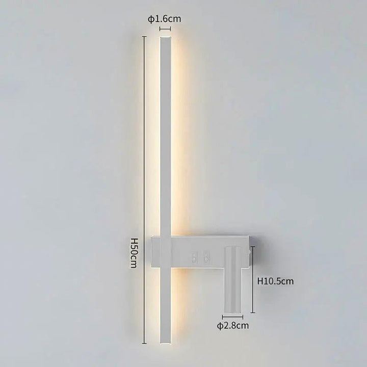 Éclairage mural LED design, barre verticale discrète, réflecteur orientable, parfait pour chambre ou salon.