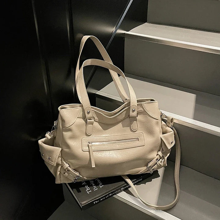 Sac femme grand format, parfait sac de cours ou sac à main, cuir PU vintage tendance.