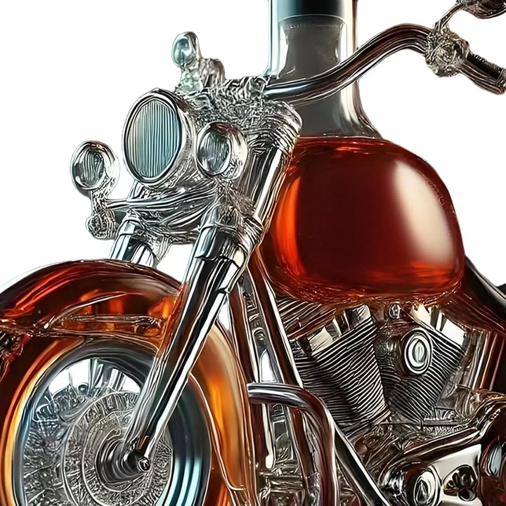 Bouteille à whisky moto au design créatif, idéale pour servir vos spiritueux avec style à la maison.