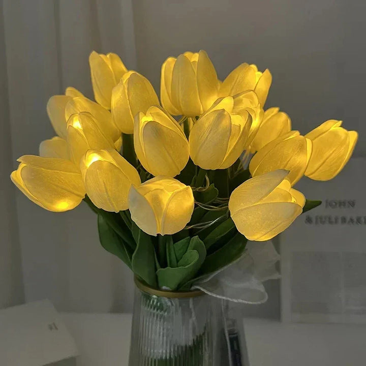 Lampe LED tulipe, design floral portable pour une ambiance de nuit apaisante dans votre espace.