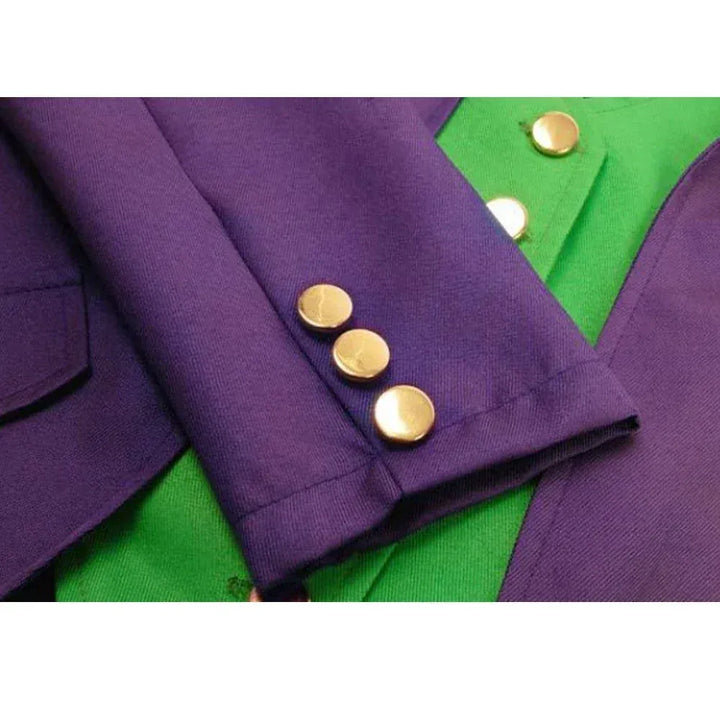 Déguisement fantaisie du Joker avec sa veste violette, pour un look de super-vilain authentique et mémorable.