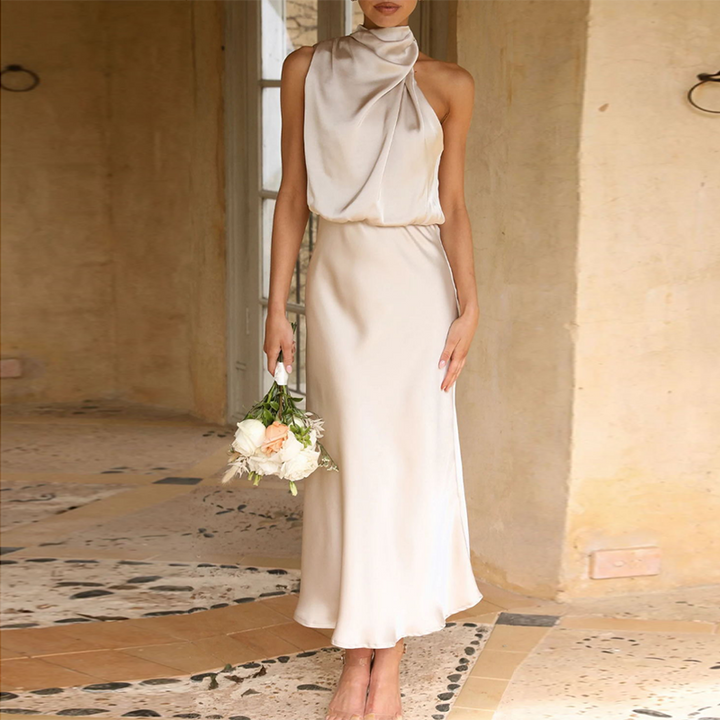 Robe chic femme pour l'automne, design à une épaule, parfaite pour mariage, soirée ou événement élégant. Fluide et confortable.