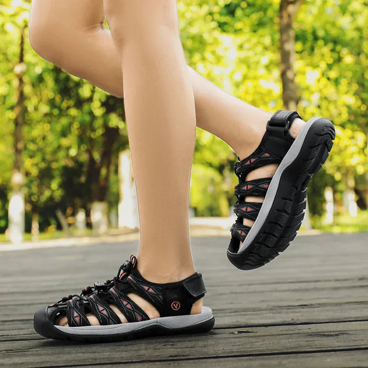 Chaussures femme respirantes et confortables pour la randonnée, le voyage et le plein air en été.