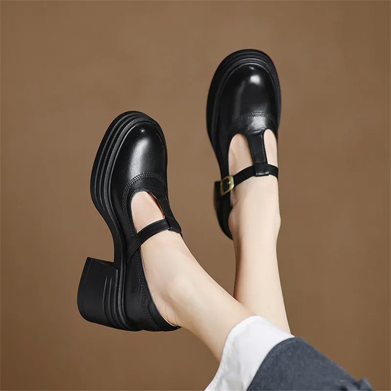 Escarpins polyvalents Elvana, parfaits pour le bureau et la mode femme moderne.