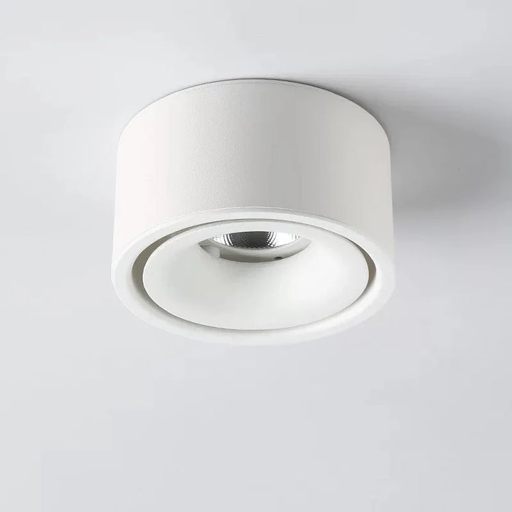 Spot LED dimmable encastré, lumière réglable pour ambiance parfaite, éclairage de plafond moderne.