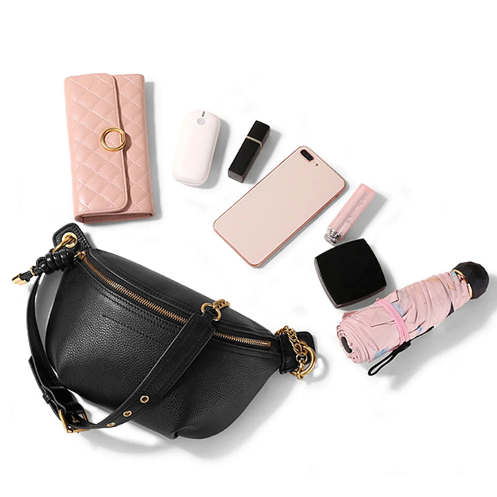 Sac banane en cuir souple pour femme, couleur marron, parfait pour un usage quotidien, accessoire chic.