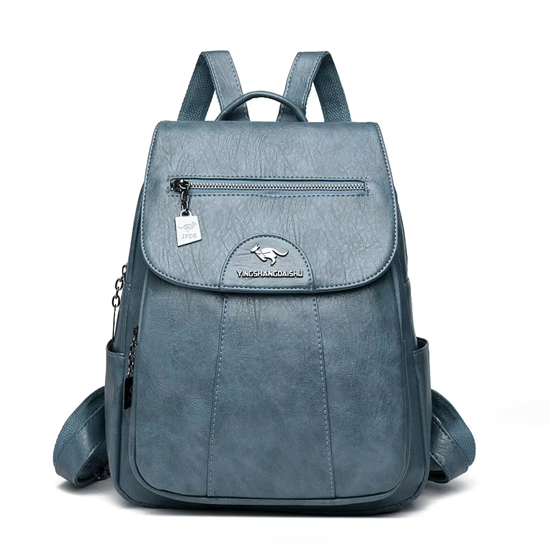 Sac à dos femme Silvy en cuir PU, compact mais spacieux, parfait comme sac de ville élégant et pratique.