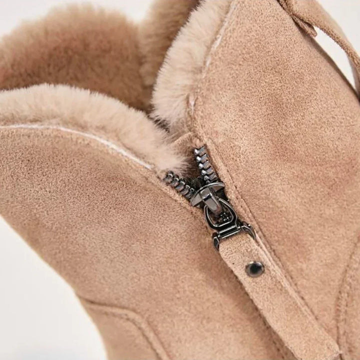 Bottes de neige femme, ultra chaudes et élégantes, avec semelle antidérapante. Confort et style pour tout l'hiver.