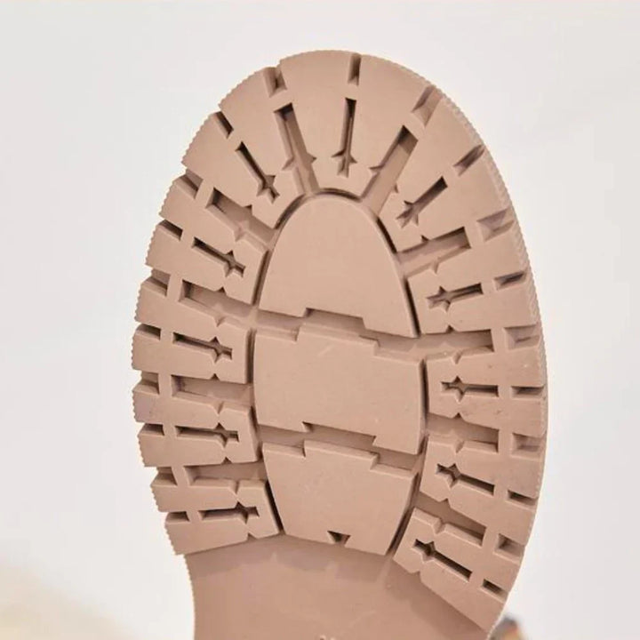 Bottes femme casual chic pour la neige et la ville. Chaudes, élégantes, antidérapantes et très confortables cet hiver.