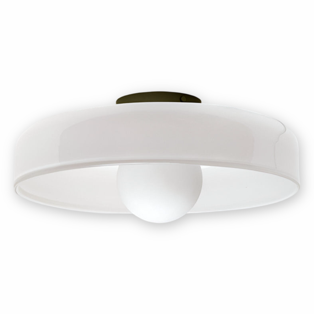 Lampe de plafond LED ronde pour espace de vie lumineux, design intemporel.
