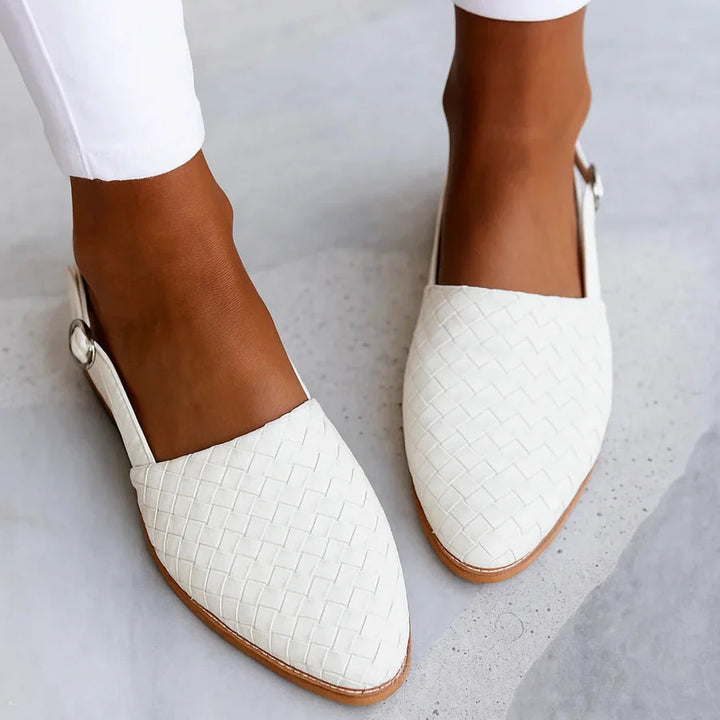 Sandales confortables pour femme, modèle orthopédique avec fermeture Velcro ajustable pour un soutien parfait.
