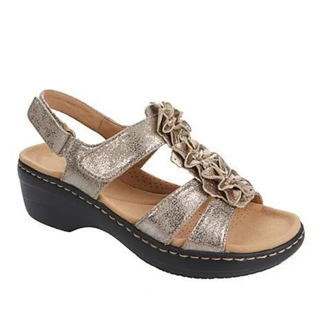 Sandales d'été femme, légères et confortables, avec un design bohème tendance et soutien orthopédique.