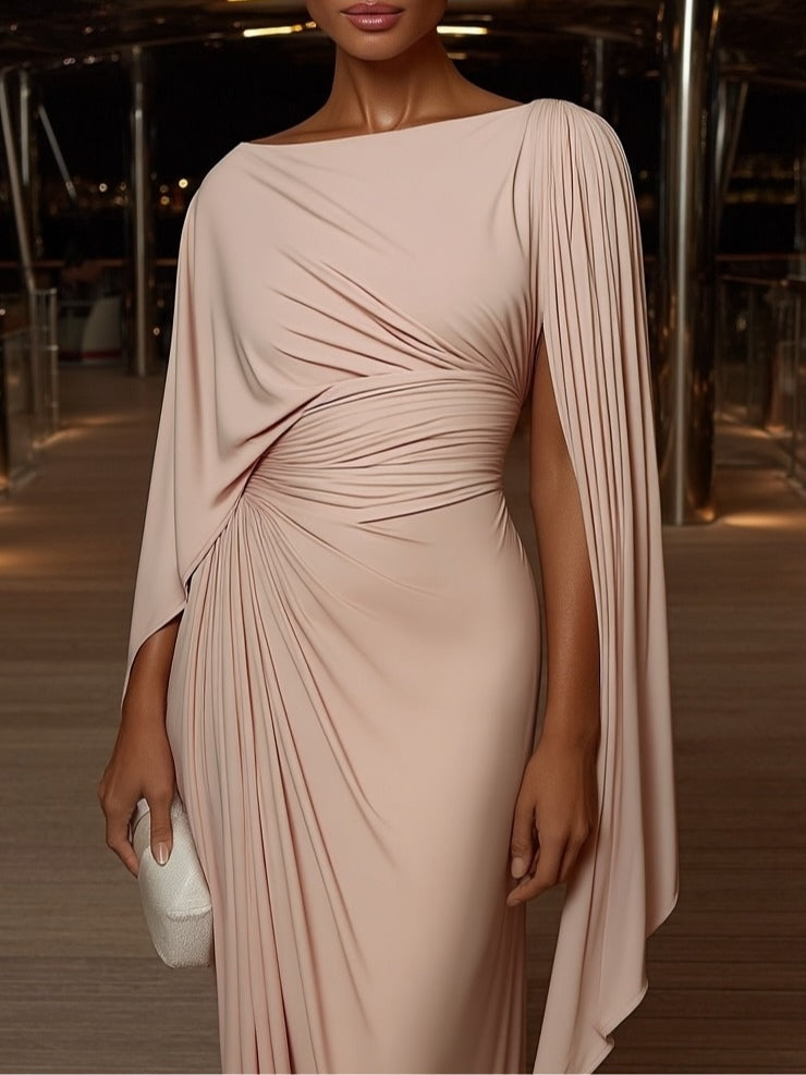 Robe longue plissée drapée asymétrique femme, élégante pour soirée, gala ou occasion formelle.
