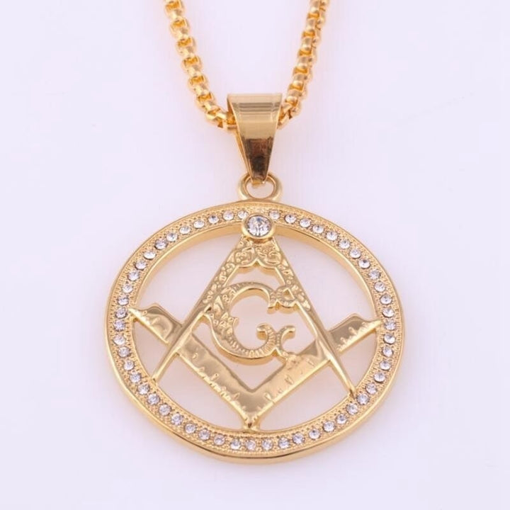 Idée cadeau: collier délicat pour femmes, pendentif scintillant, bijou intemporel.