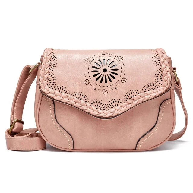 Sac à main femme bohème en similicuir avec bandoulière, parfait pour un look quotidien raffiné.